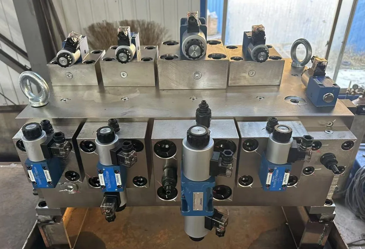 Hydraulic valve block