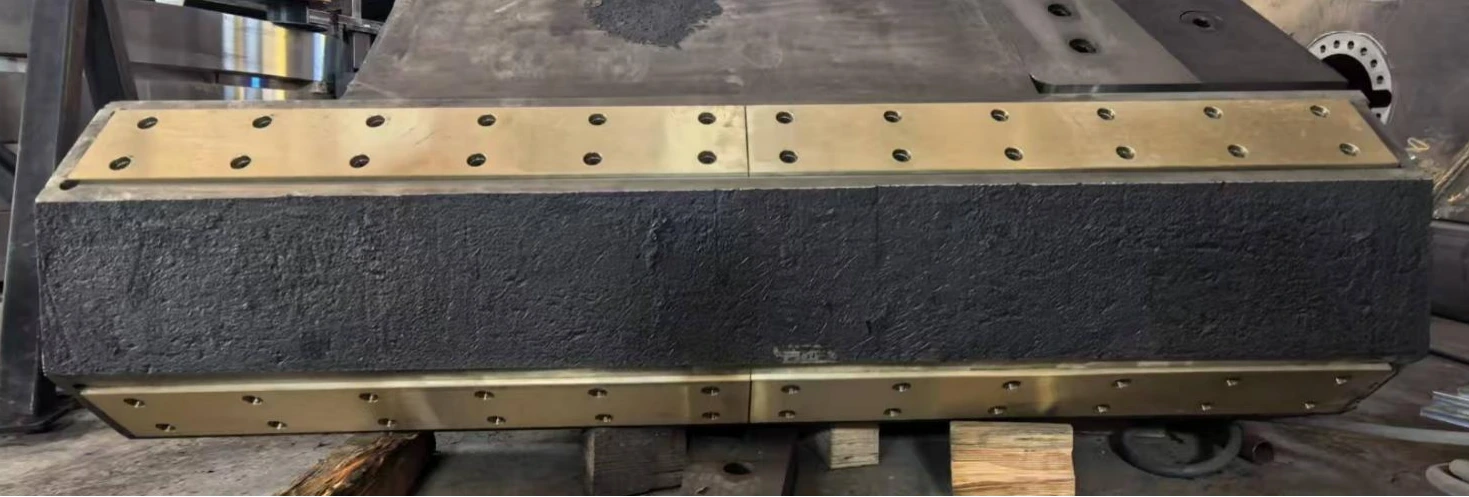 V-shaped guide rail structure
