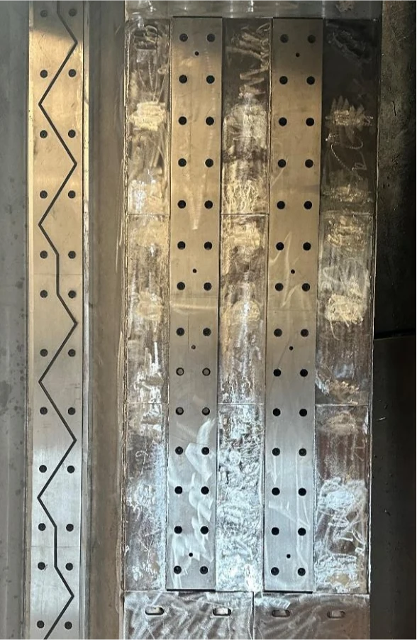 Material pressing mechanism