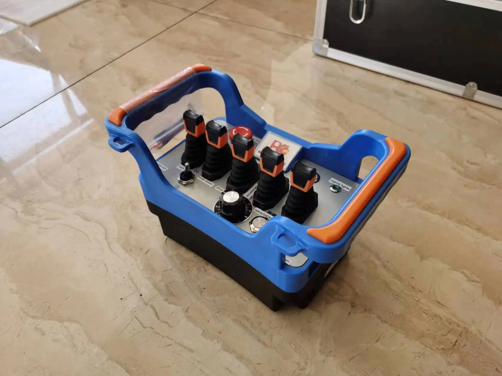 1708234558121230.jpg Remote control handle.jpg