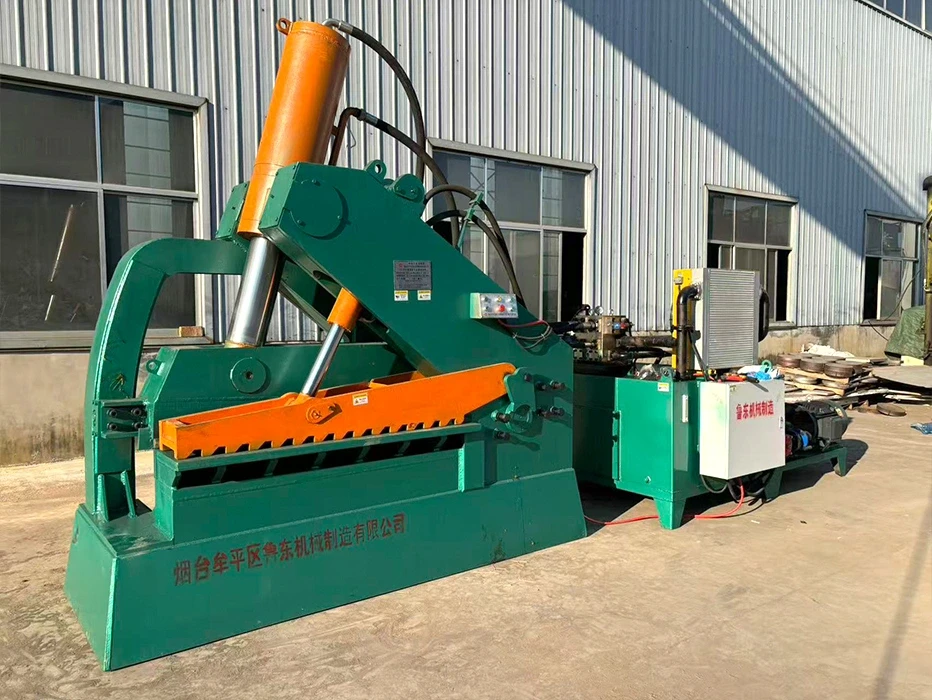 Side‑angle Outdoor Display of Heavy‑duty Alligator Shear