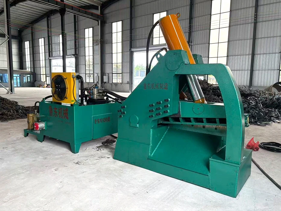 Real Shot of Hydraulic Alligator Shear Complete Machine in Workshop